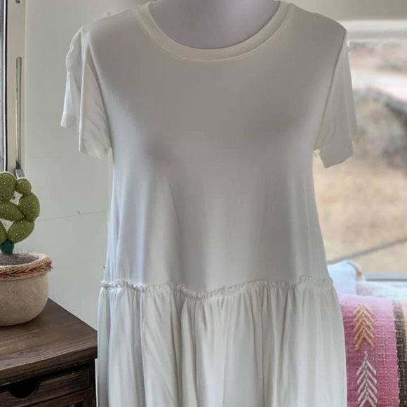 Relaxed Ruffle Tee - Picture 3 of 3